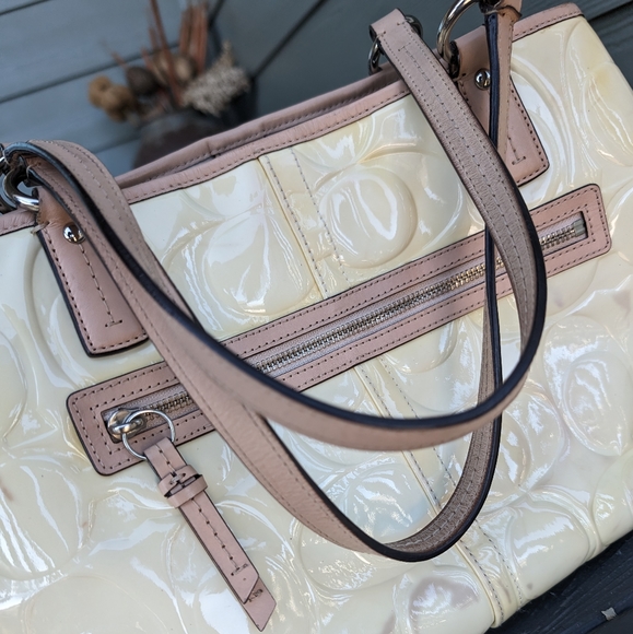 Coach Peyton Parent Embossed Purse - Picture 5 of 16